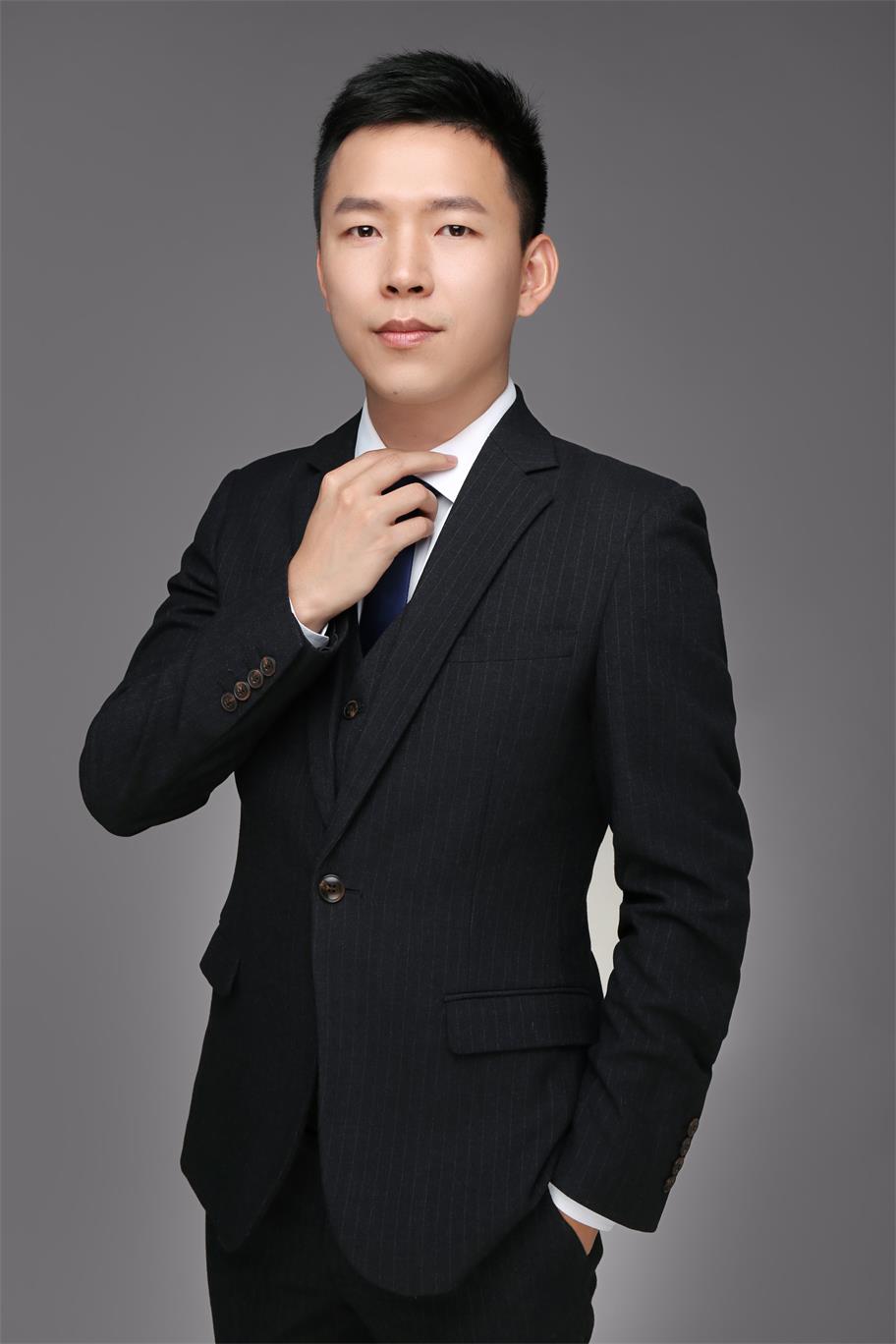 谢红琼 视觉与舞美负责人